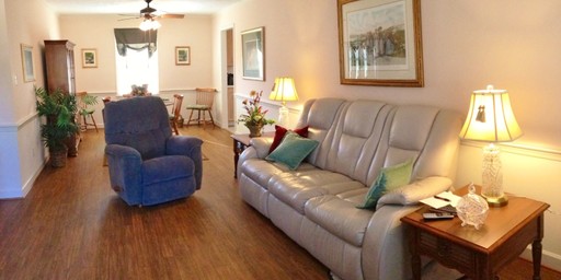 Choose independent senior living for your loved one.